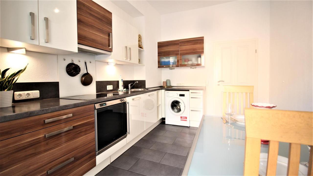 ➤Private Room - Heart Of Downtown With Terrace Würzburg Esterno foto