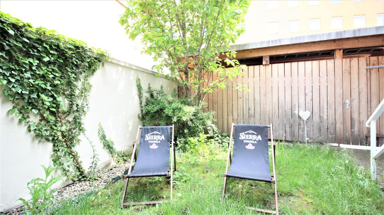 ➤Private Room - Heart Of Downtown With Terrace Würzburg Esterno foto